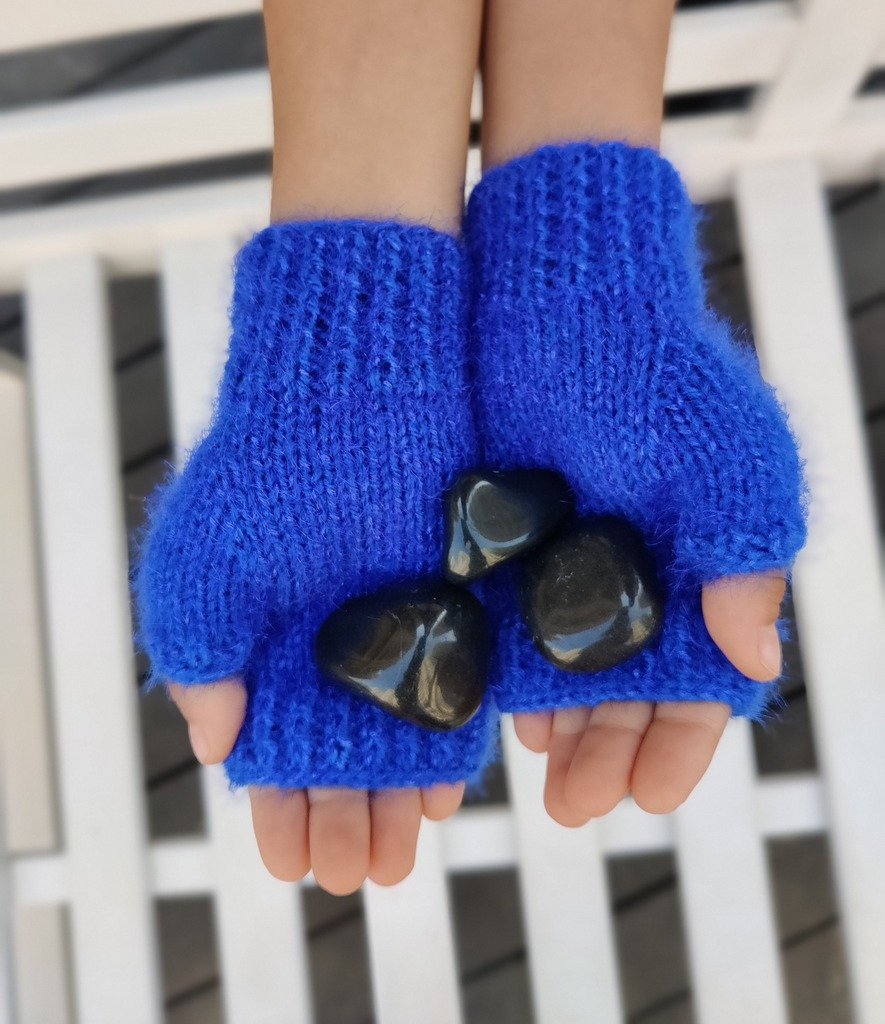 KidsGlovesIndigo.jpg Twist the Twine