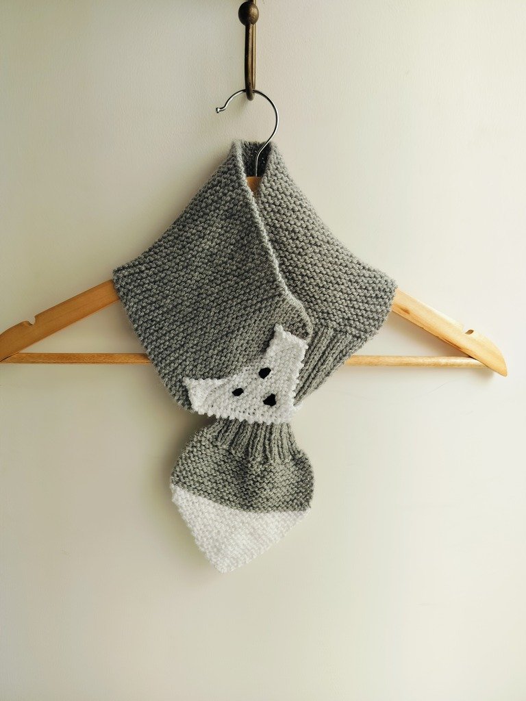 Muffler Fox Grey.jpg Twist the Twine